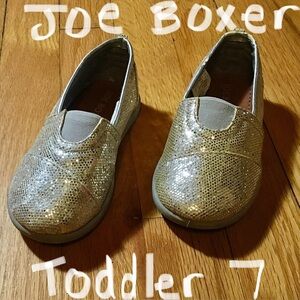 Joe Boxer Shimmering Gold Kids Dress Shoes